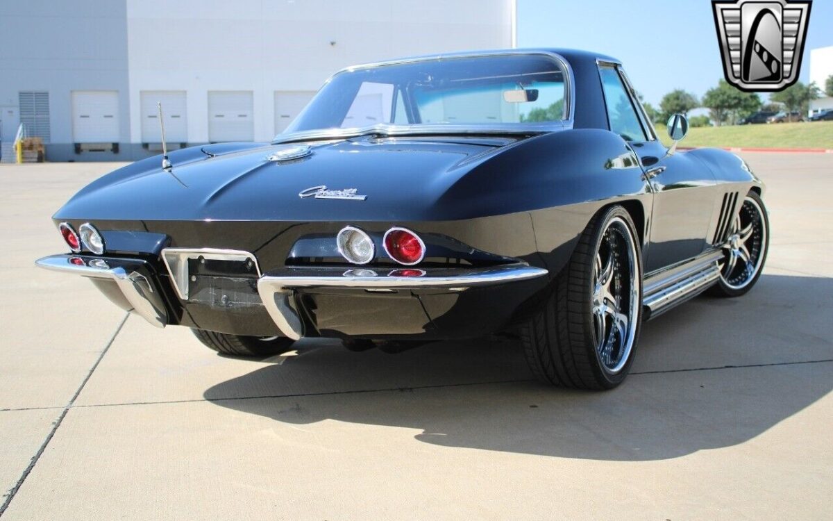 Chevrolet-Corvette-1965-8