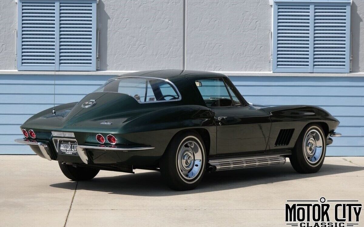 Chevrolet-Corvette-1967-2