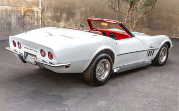 Chevrolet-Corvette-1969-4