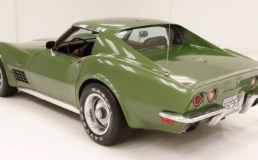 Chevrolet-Corvette-1972-2