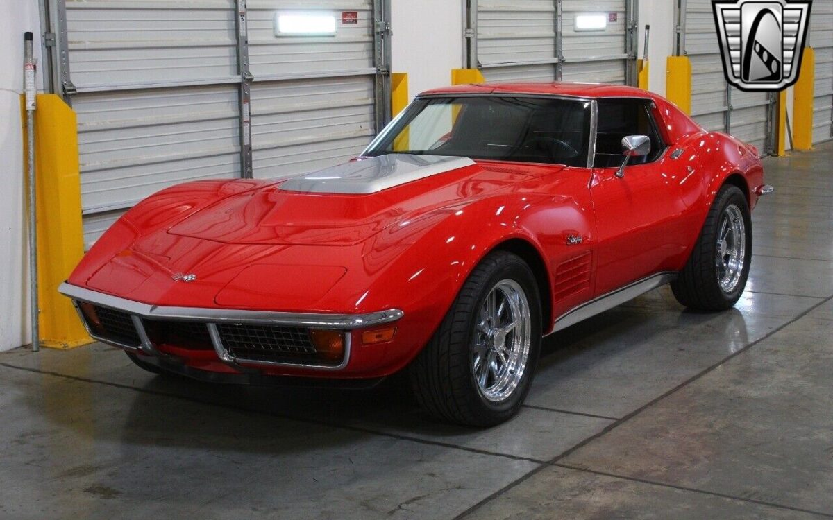 Chevrolet-Corvette-1972-3
