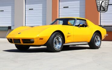 Chevrolet-Corvette-1973-2