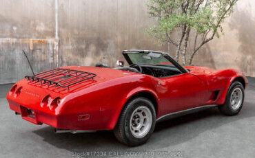 Chevrolet-Corvette-1974-4