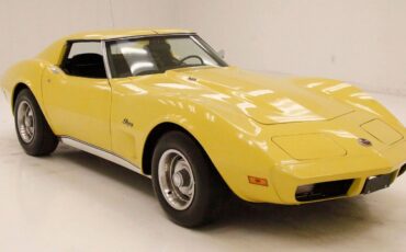 Chevrolet-Corvette-1974-5