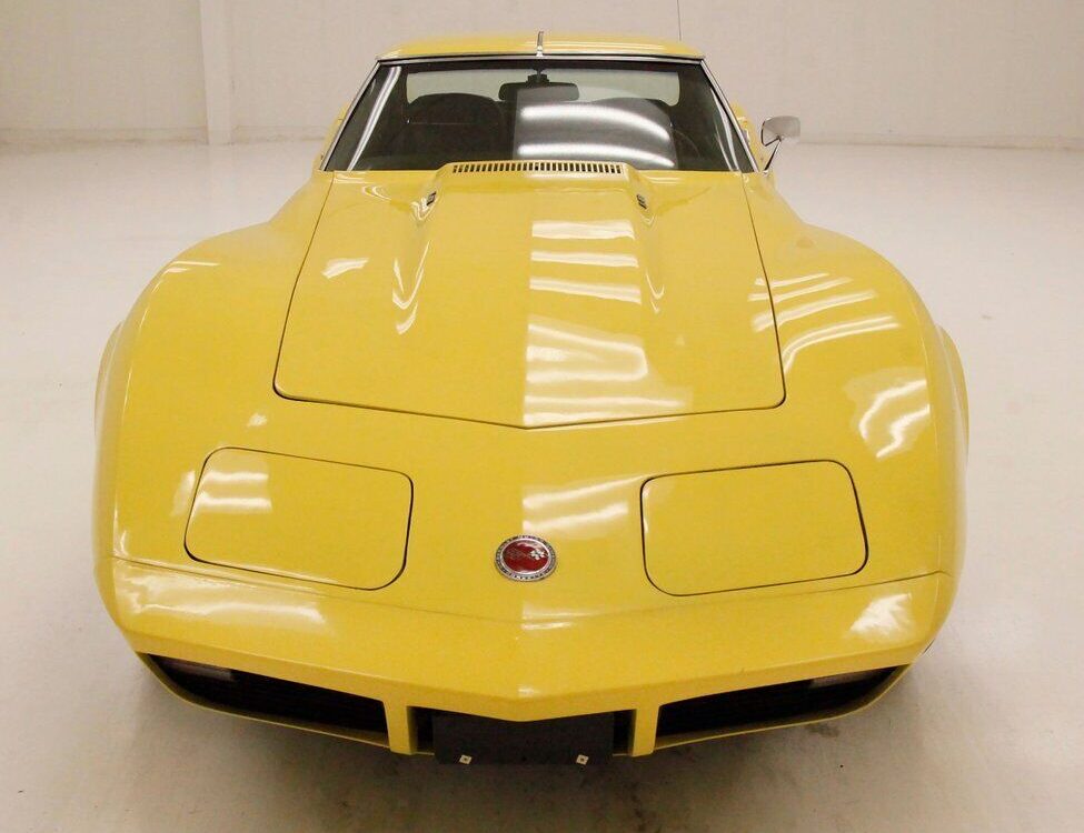 Chevrolet-Corvette-1974-6