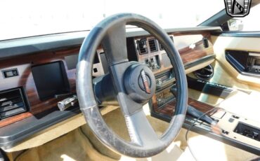 Chevrolet-Corvette-1987-11