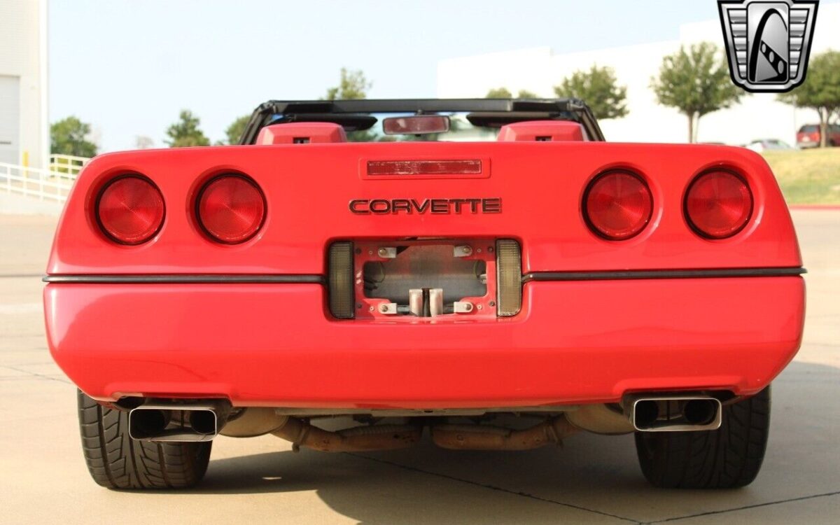 Chevrolet-Corvette-1990-5