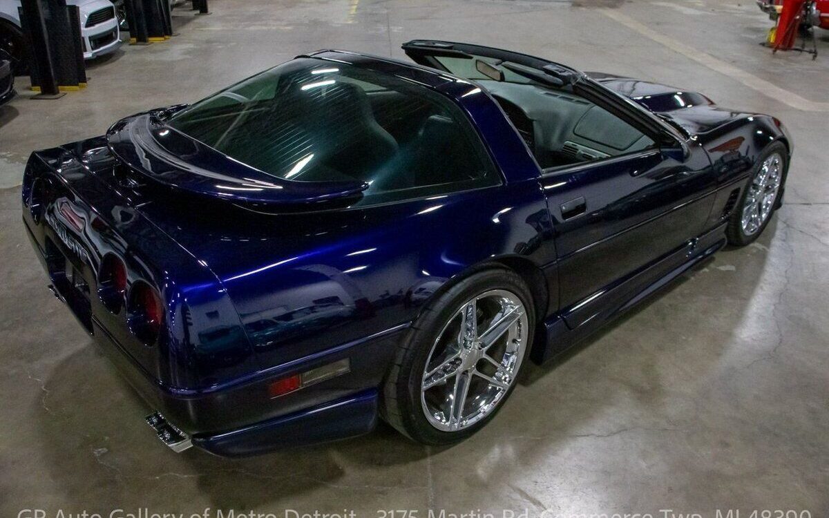 Chevrolet-Corvette-1994-5