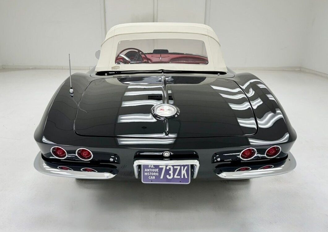 Chevrolet-Corvette-Cabriolet-1961-6