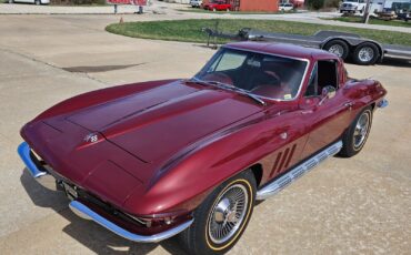 Chevrolet-Corvette-Coupe-1965-1
