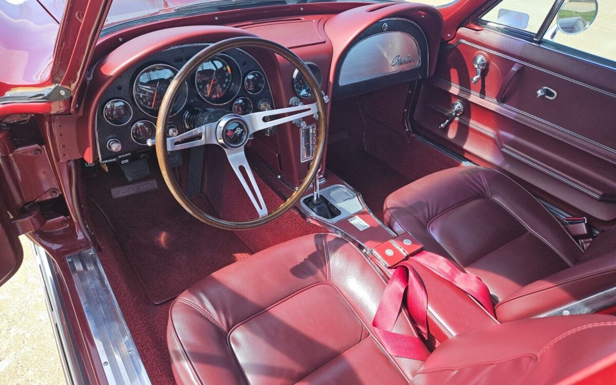 Chevrolet-Corvette-Coupe-1965-22