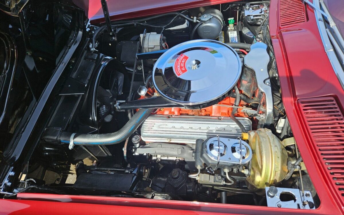 Chevrolet-Corvette-Coupe-1965-30