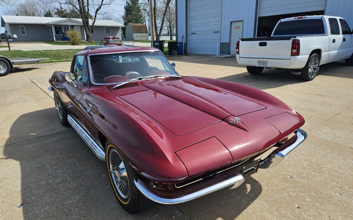 Chevrolet-Corvette-Coupe-1965-5