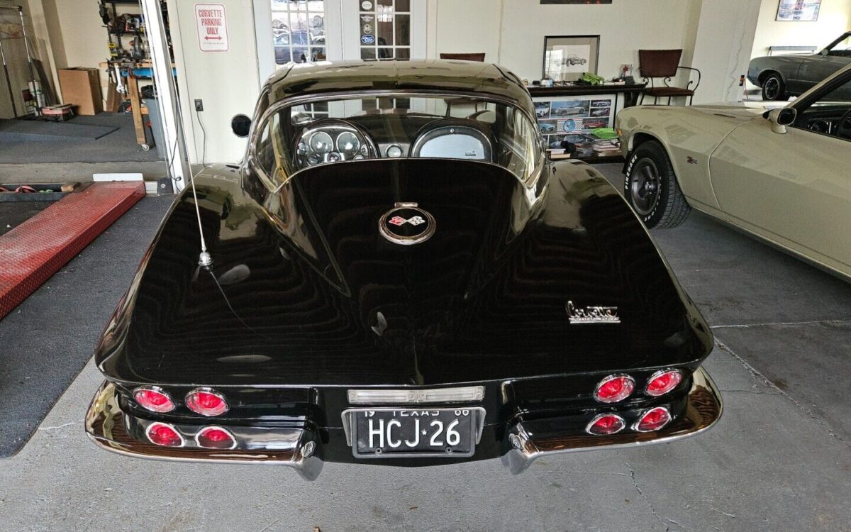 Chevrolet-Corvette-Coupe-1967-21