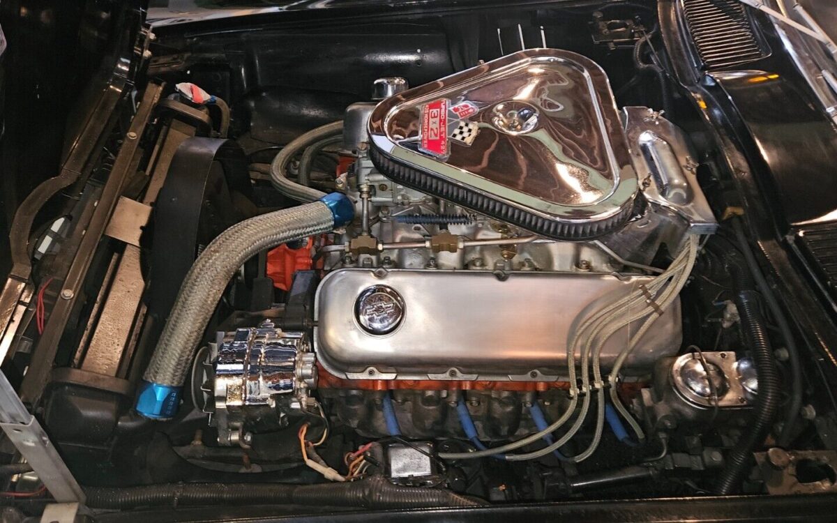 Chevrolet-Corvette-Coupe-1967-4