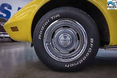 Chevrolet-Corvette-Coupe-1976-8