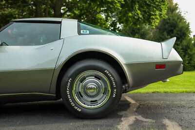 Chevrolet-Corvette-Coupe-1979-4