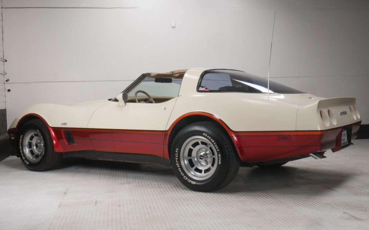Chevrolet-Corvette-Coupe-1980-11