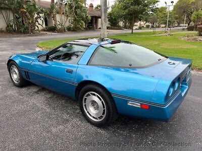 Chevrolet-Corvette-Coupe-1987-2