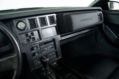Chevrolet-Corvette-Coupe-1988-23