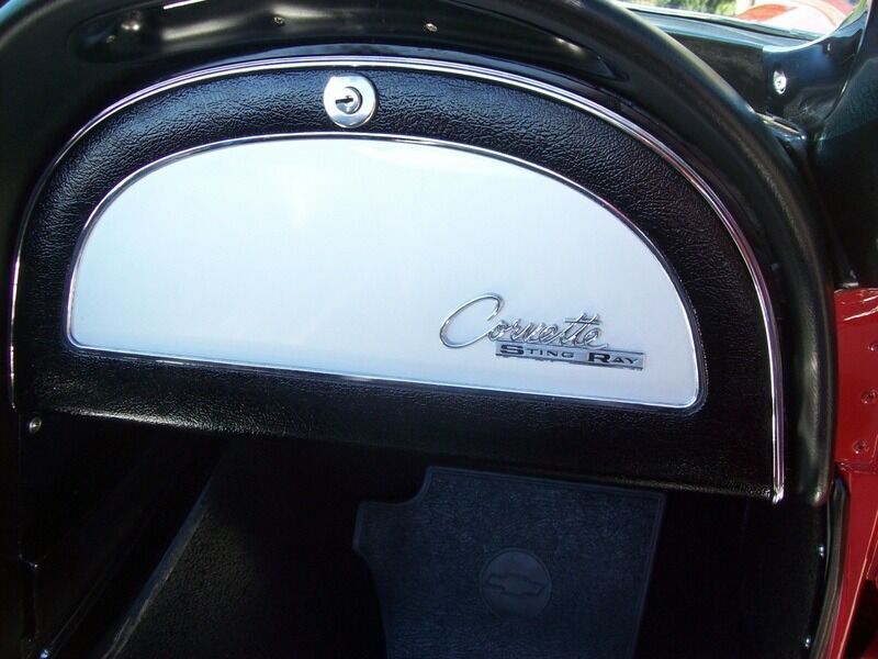 Chevrolet-Corvette-Stingray-Convertible-Cabriolet-1965-11