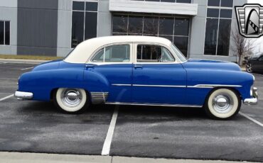 Chevrolet-Deluxe-1951-2