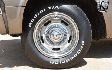Chevrolet-Impala-1966-10