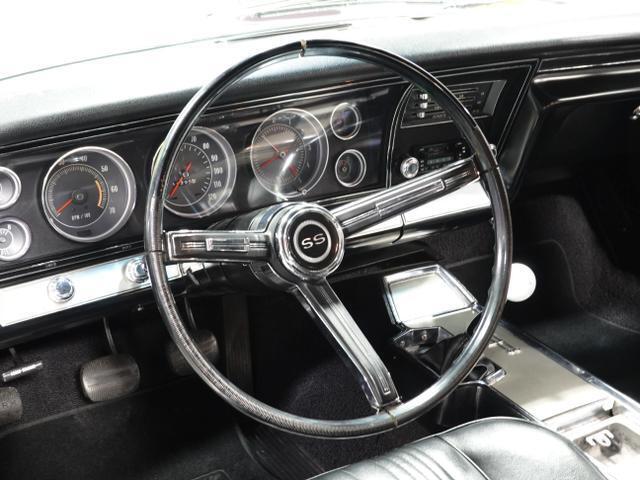 Chevrolet-Impala-1967-9