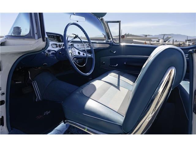 Chevrolet-Impala-Cabriolet-1958-3