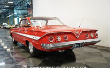 Chevrolet-Impala-Coupe-1961-7