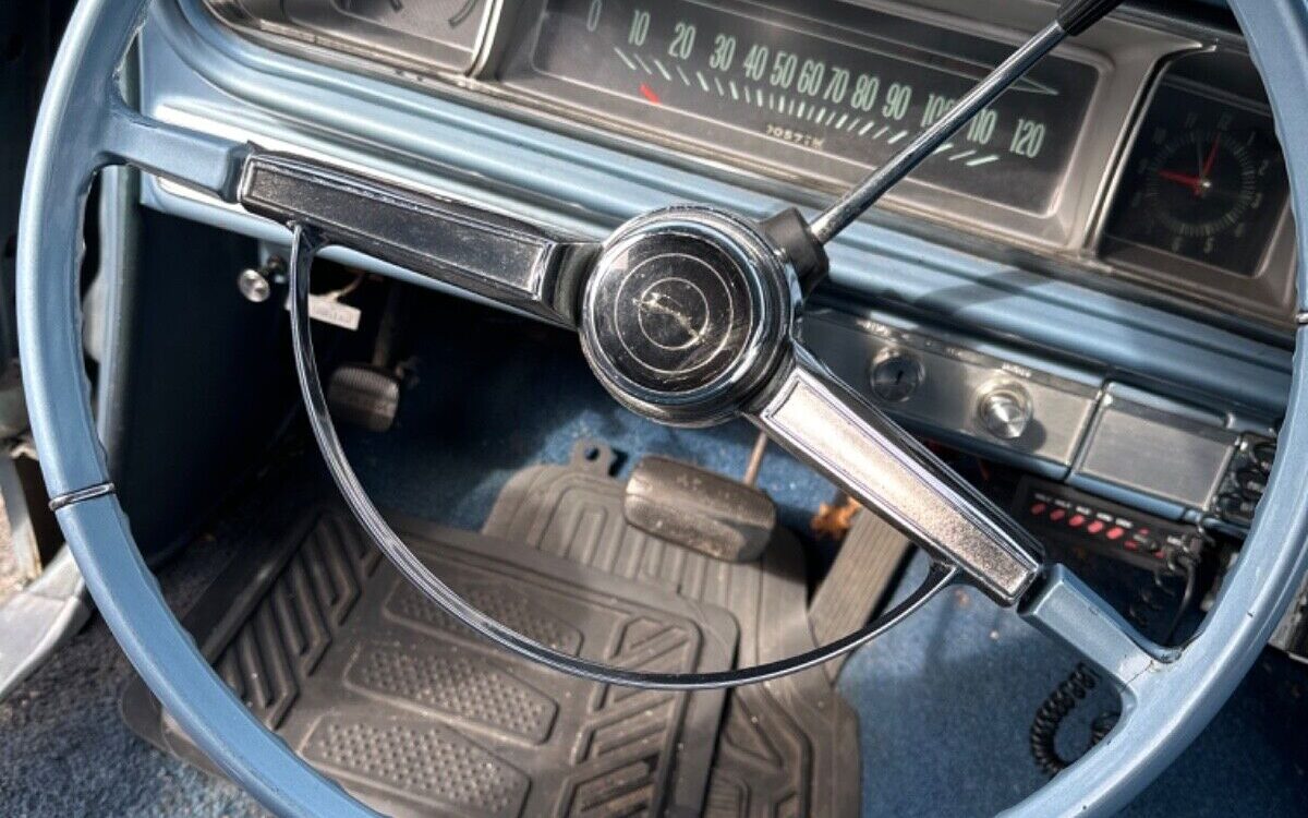 Chevrolet-Impala-Coupe-1966-16