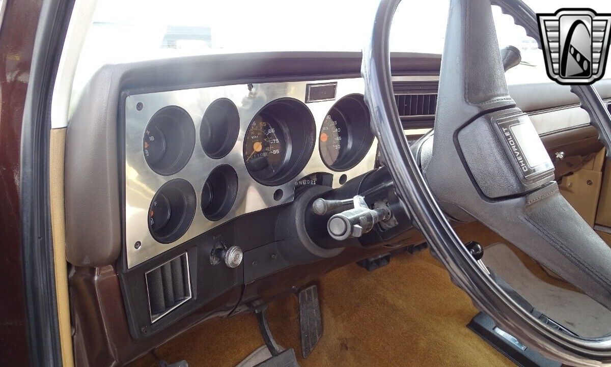 Chevrolet-K5-1984-11
