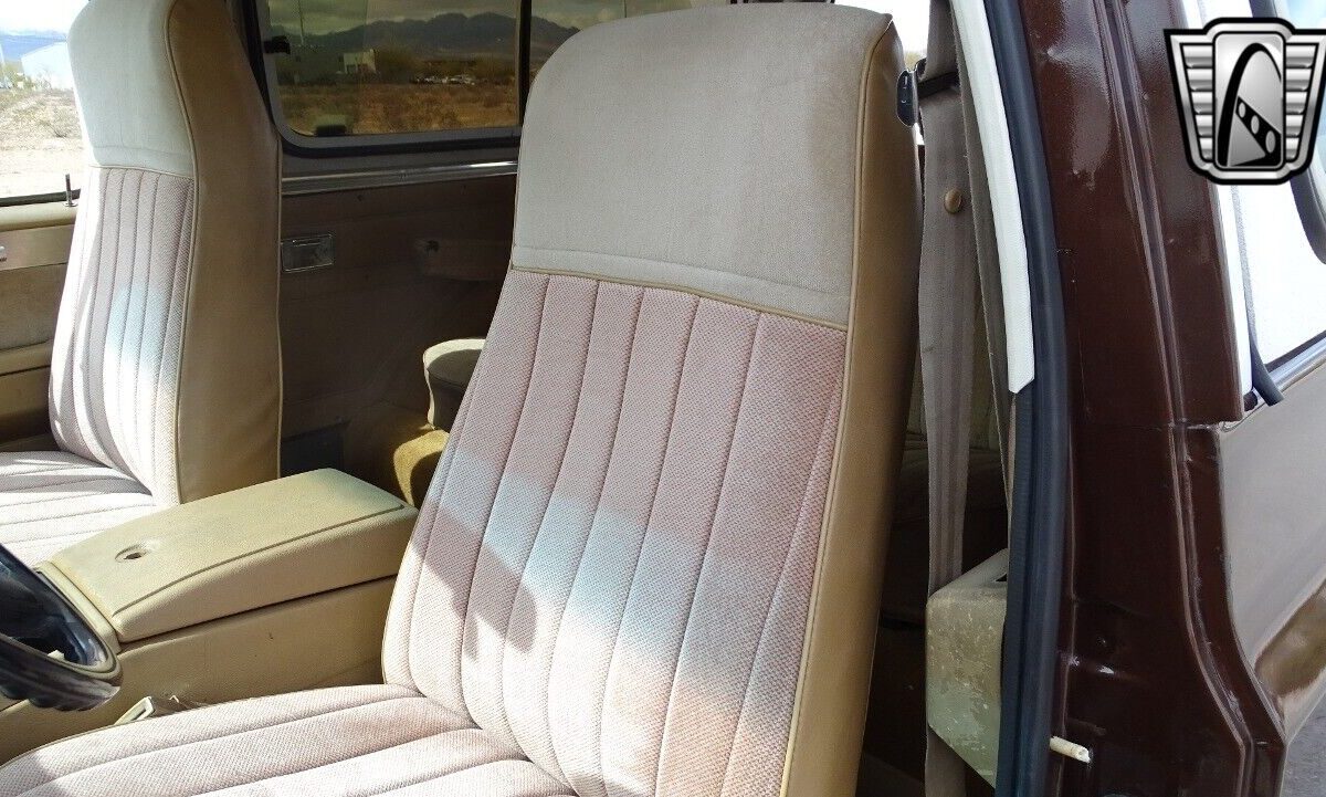 Chevrolet-K5-1984-8