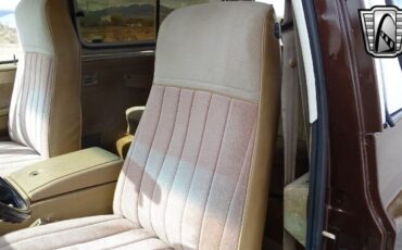 Chevrolet-K5-1984-8