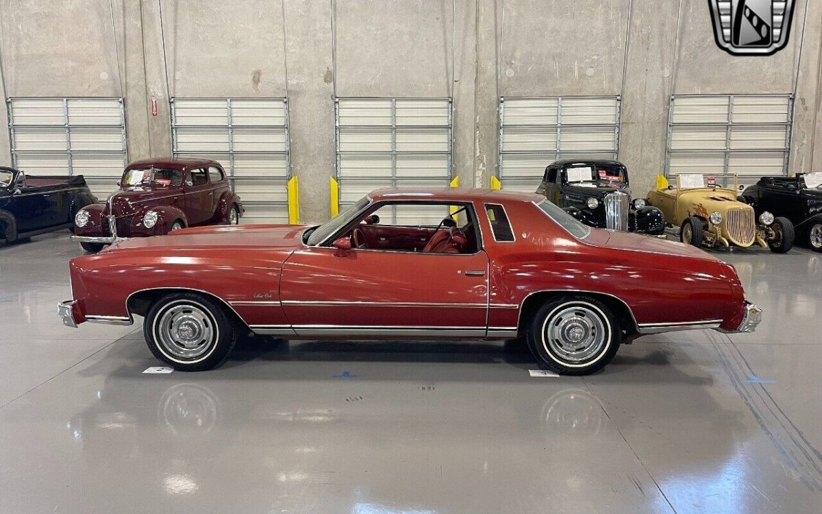 Chevrolet-Monte-Carlo-1977-3