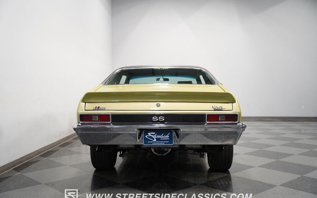 Chevrolet-Nova-1971-8