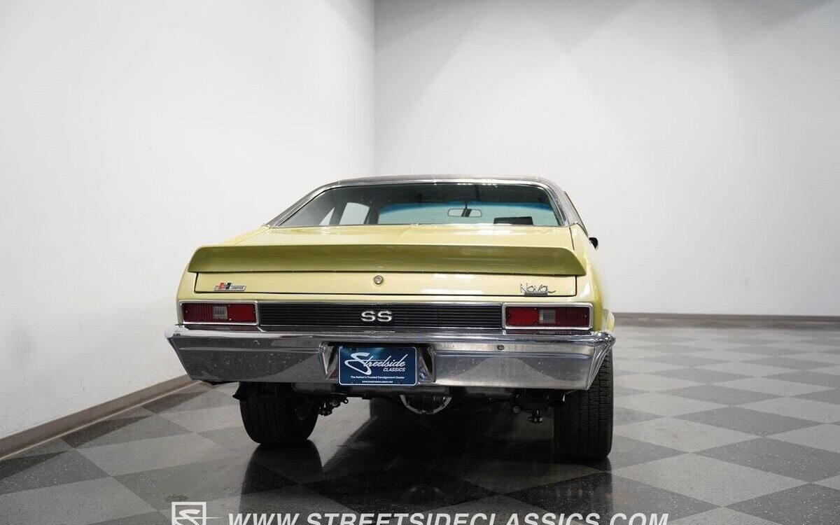Chevrolet-Nova-1971-9