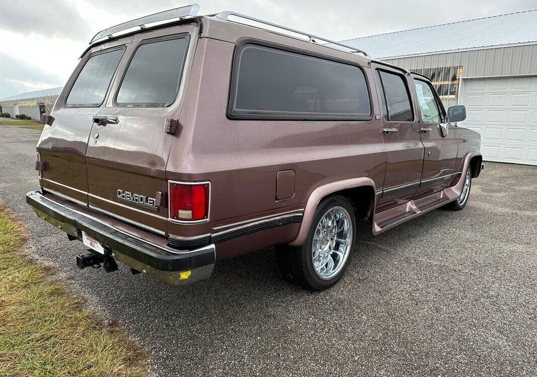 Chevrolet-Suburban-SUV-1991-8