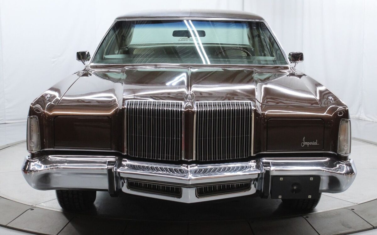 Chrysler-Imperial-1975-2