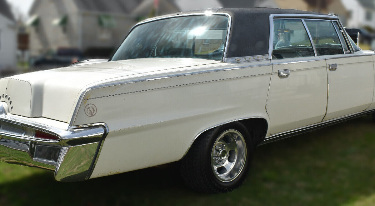 Chrysler-Imperial-Berline-1965-7