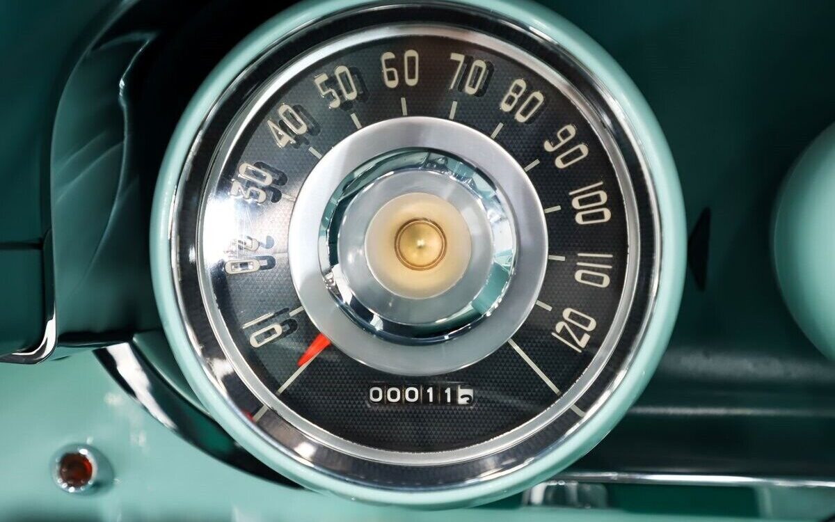 Chrysler-New-Yorker-Cabriolet-1957-2