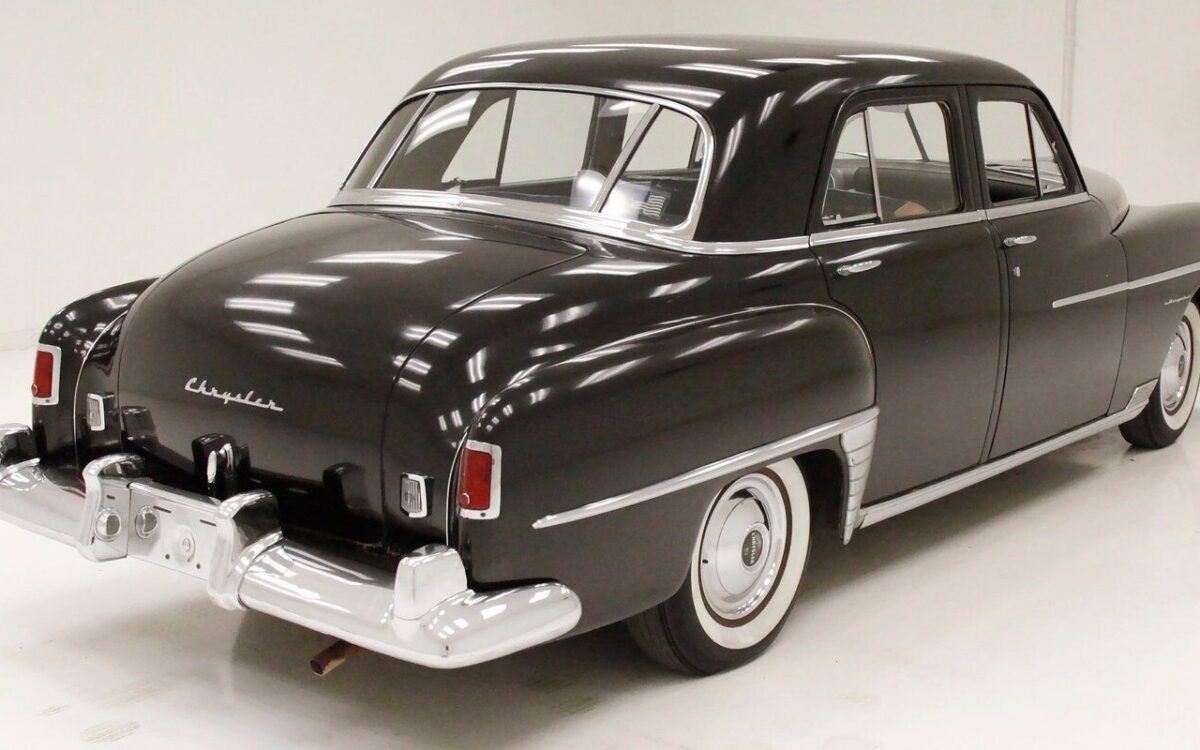 Chrysler-Royal-Berline-1950-3