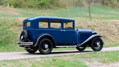 Chrysler-Sedan-Berline-1931-4
