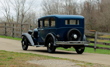 Chrysler-Sedan-Berline-1931-7