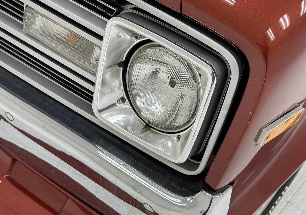 Dodge-B200-Van-1977-9