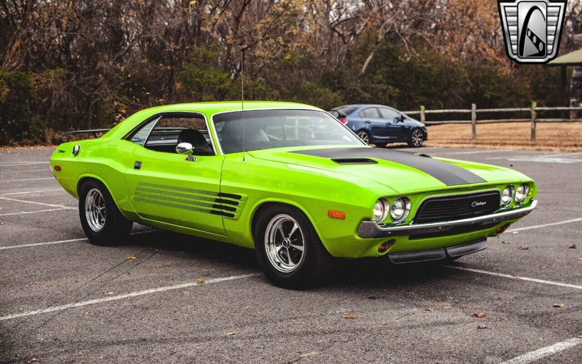 Dodge-Challenger-1972-8