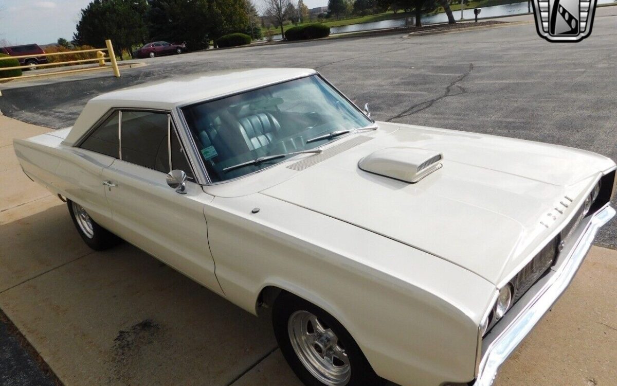 Dodge-Coronet-1967-4