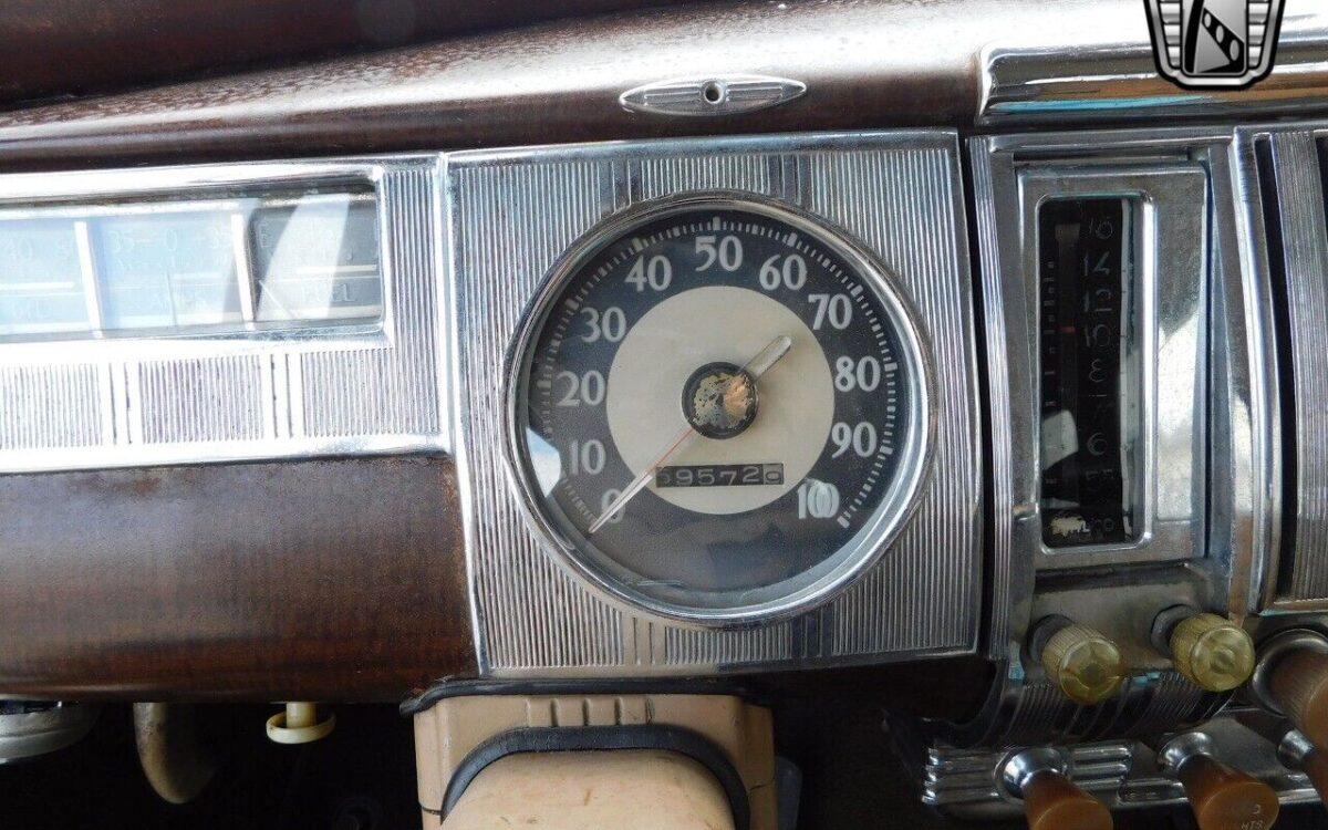 Dodge-Custom-1948-11