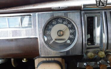 Dodge-Custom-1948-11