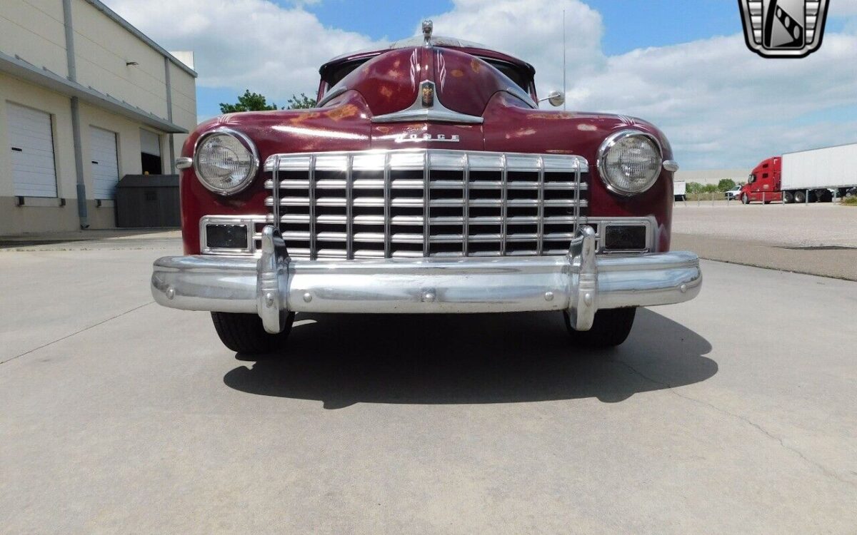 Dodge-Custom-1948-5